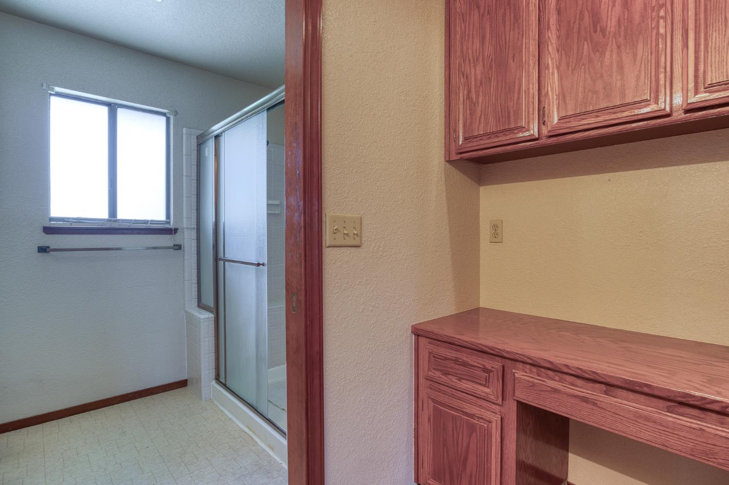 2501 Hilversum Ln, Modesto, CA 95356