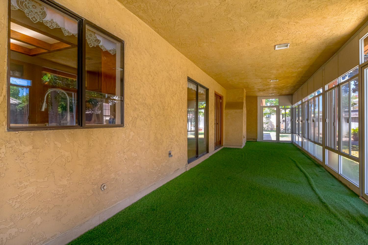 2501 Hilversum Ln, Modesto, CA 95356