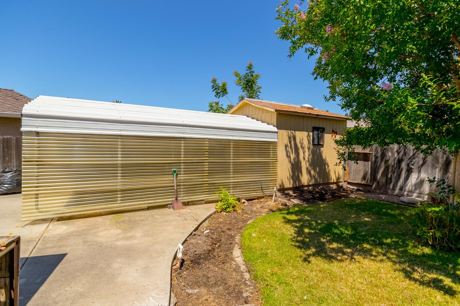 2501 Hilversum Ln, Modesto, CA 95356