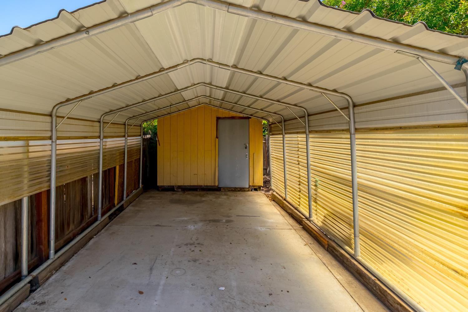 2501 Hilversum Ln, Modesto, CA 95356