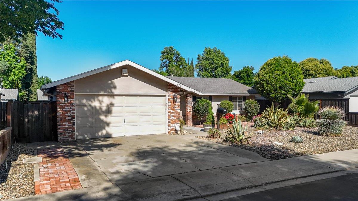 1829 Vallejo Dr, Modesto, CA 95355