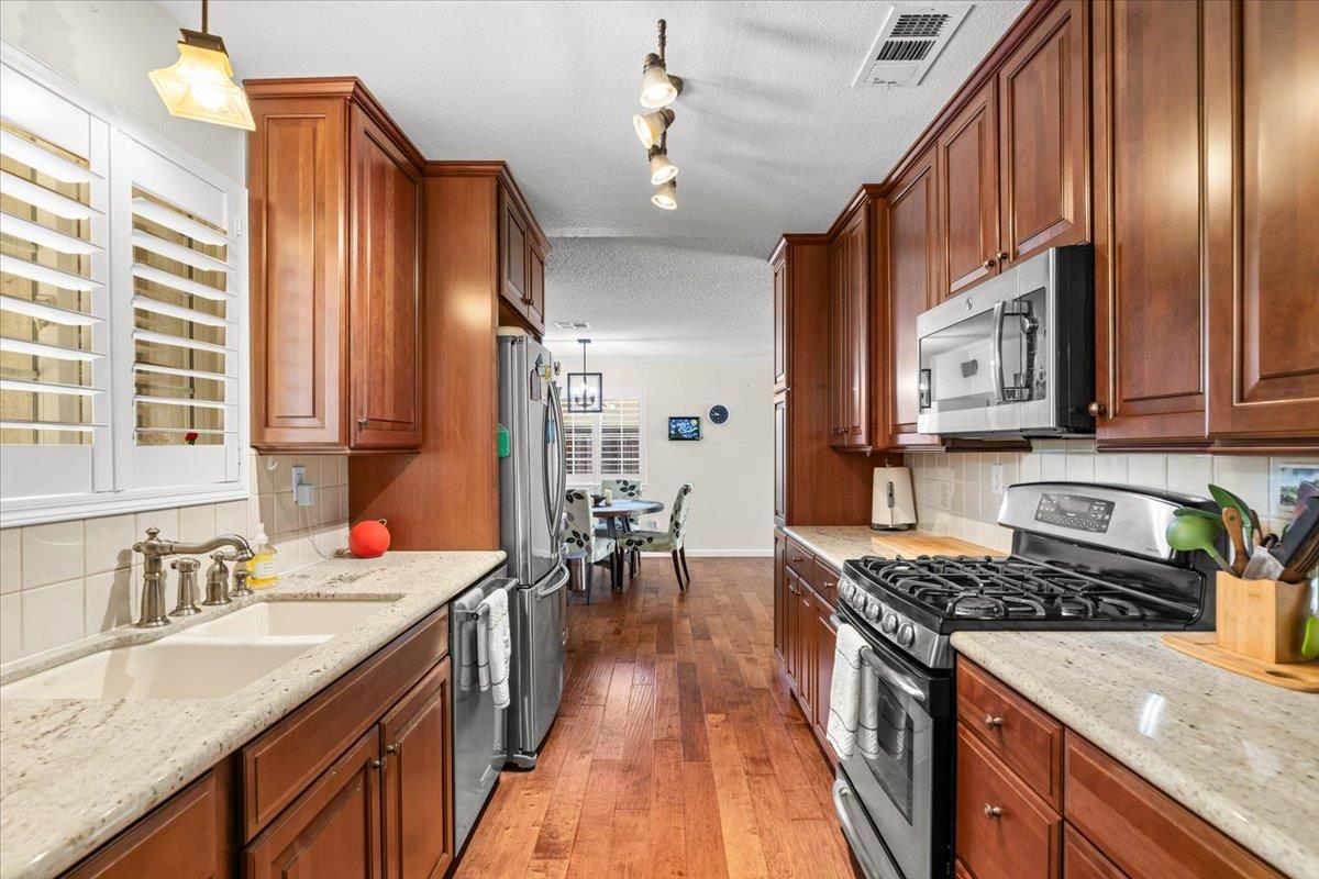 1829 Vallejo Dr, Modesto, CA 95355