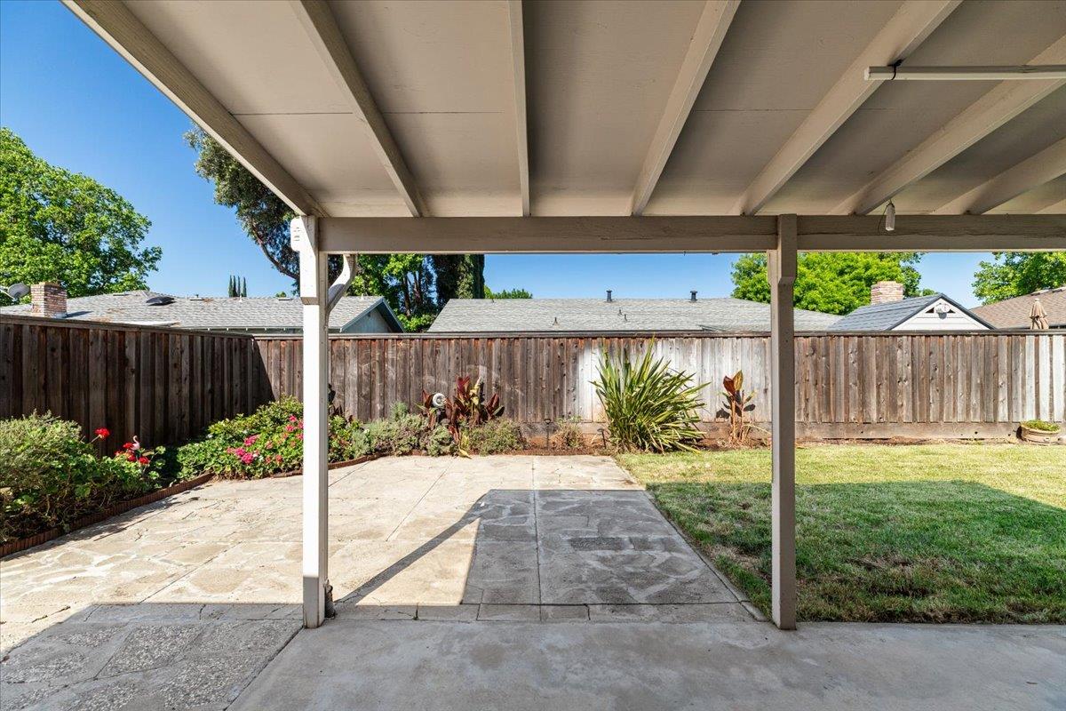 1829 Vallejo Dr, Modesto, CA 95355
