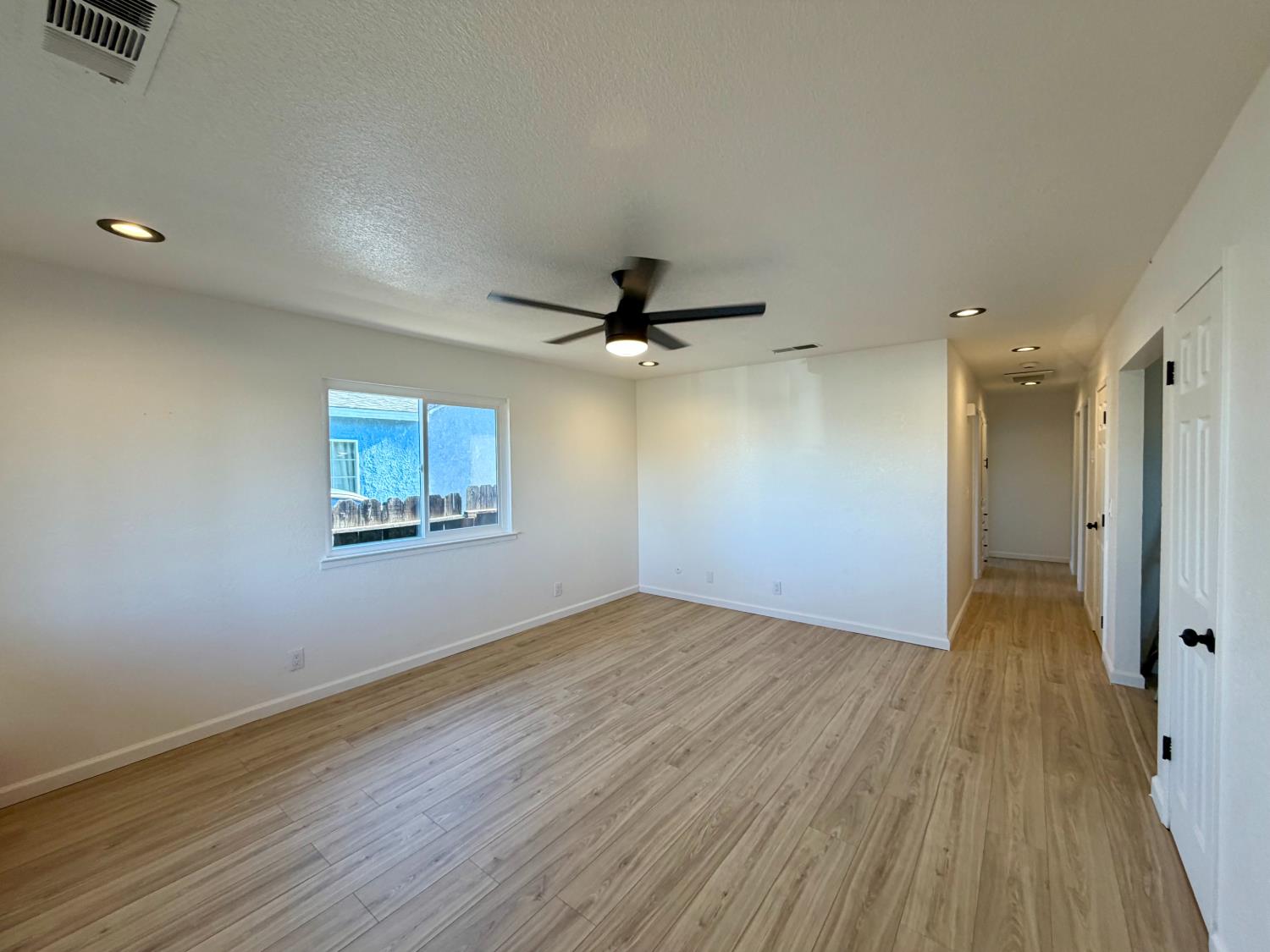 5204 7th St, Keyes, CA 95328
