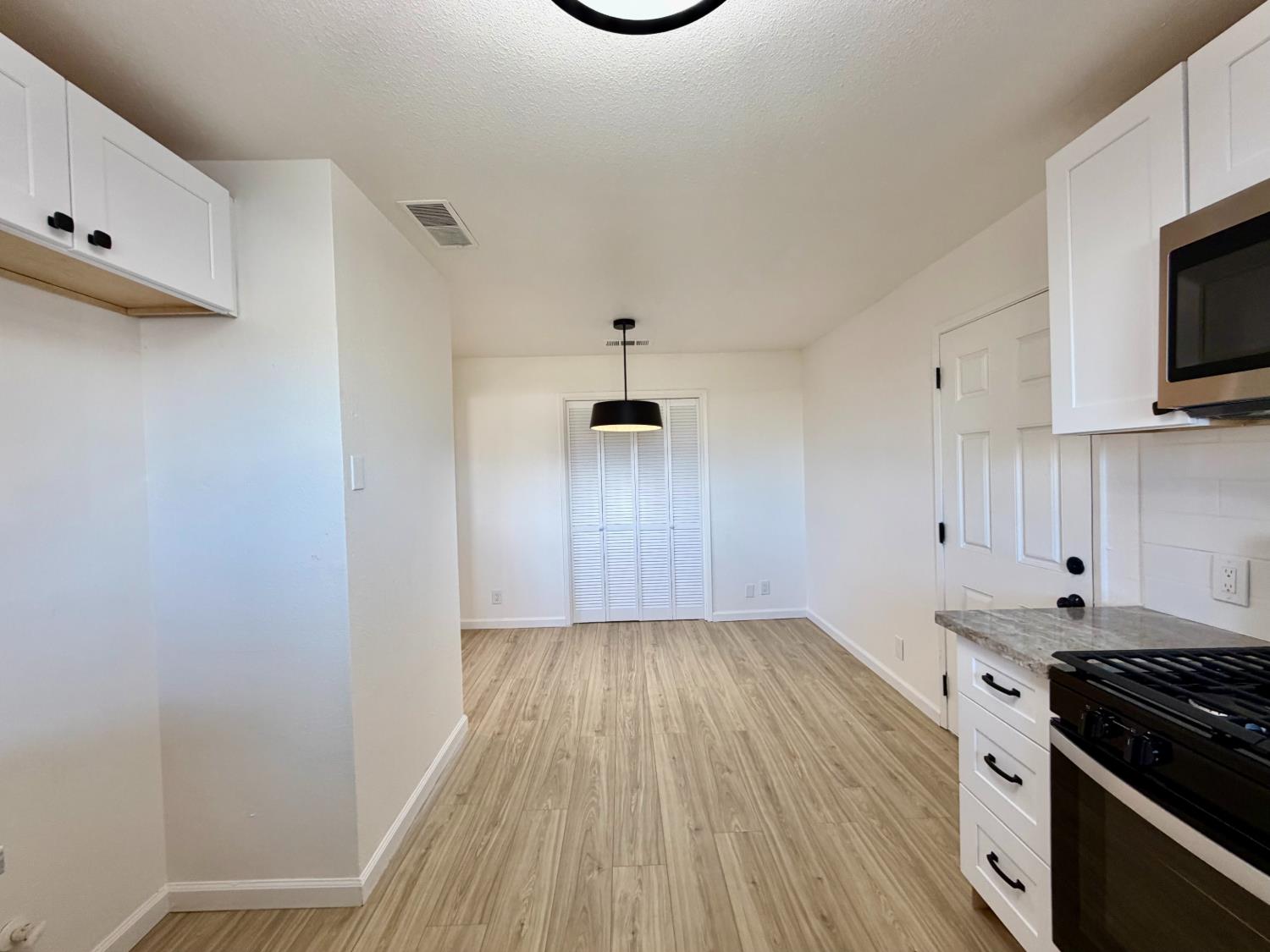 5204 7th St, Keyes, CA 95328