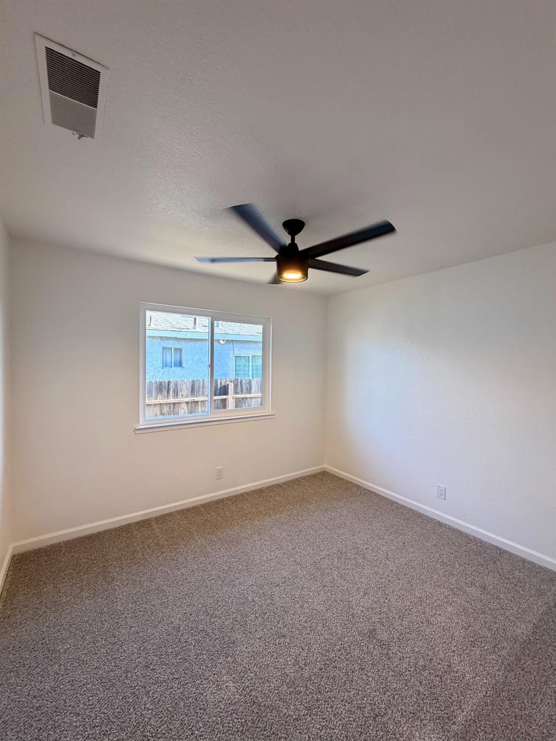 5204 7th St, Keyes, CA 95328