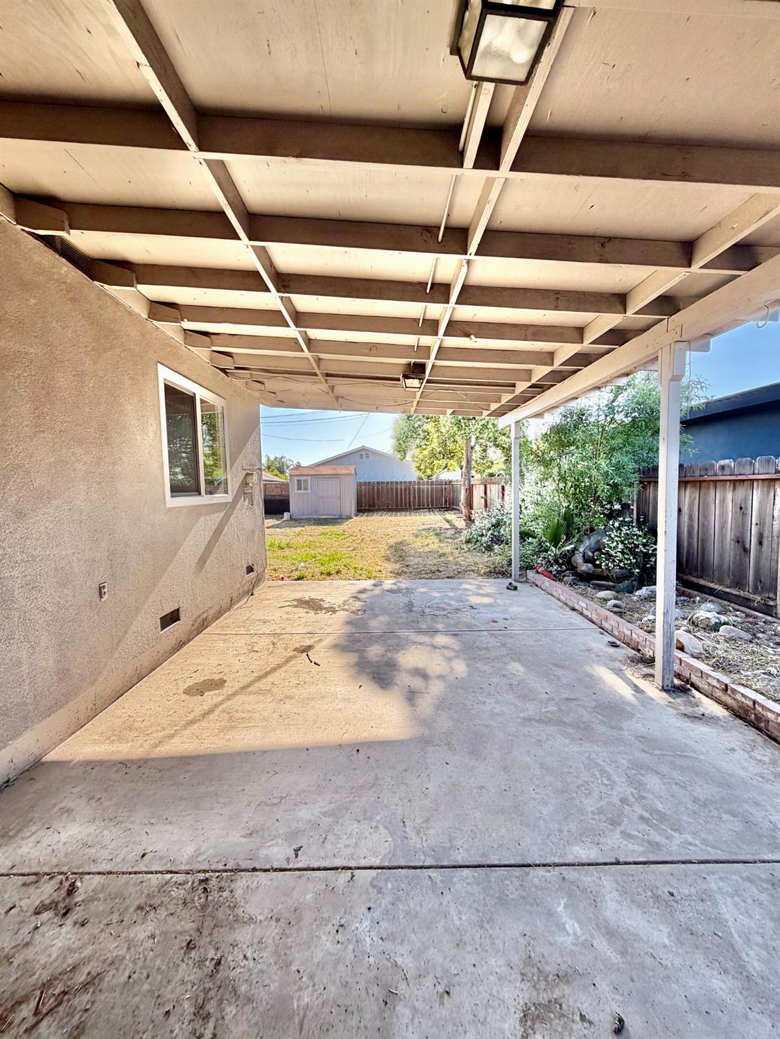 5204 7th St, Keyes, CA 95328