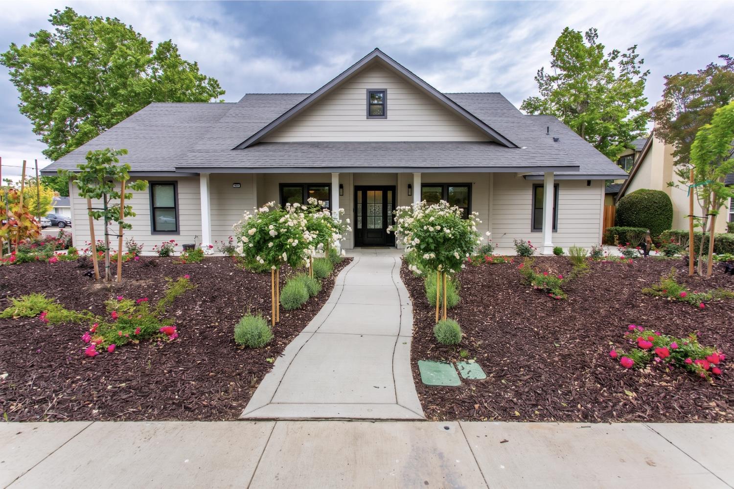 1621 S 6th St, Los Banos, CA 93635