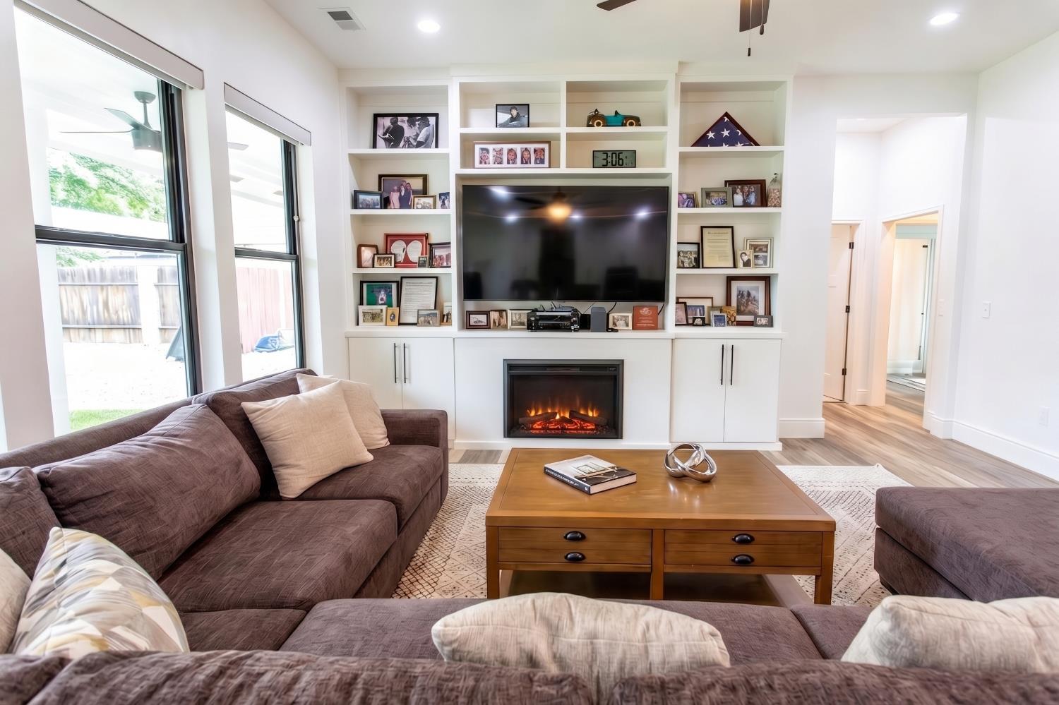 1621 S 6th St, Los Banos, CA 93635
