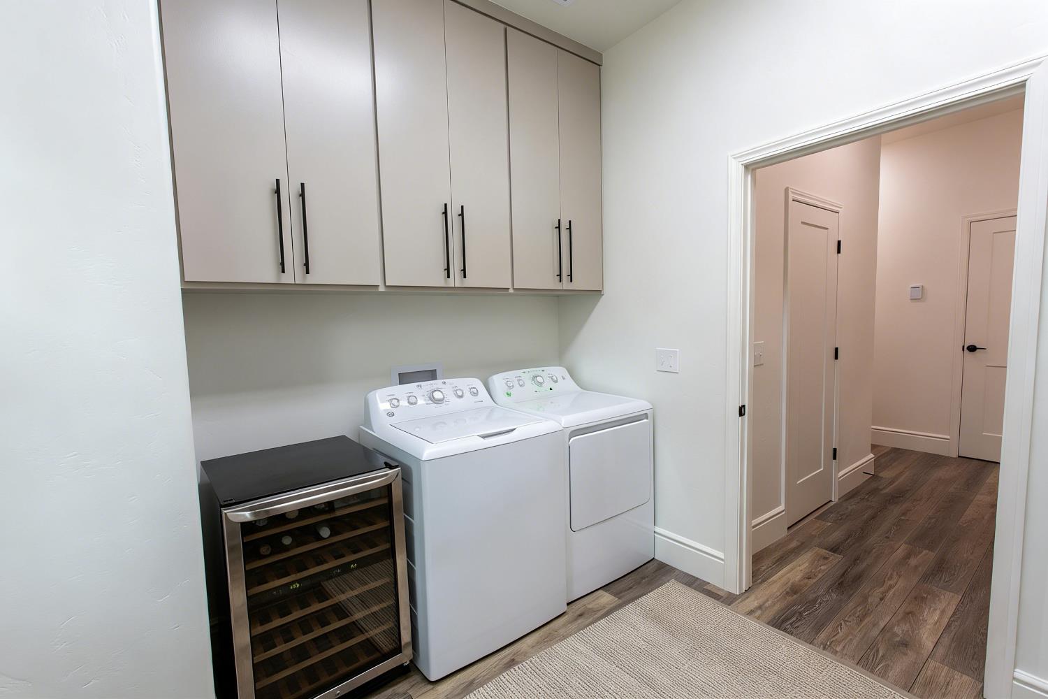 1621 S 6th St, Los Banos, CA 93635