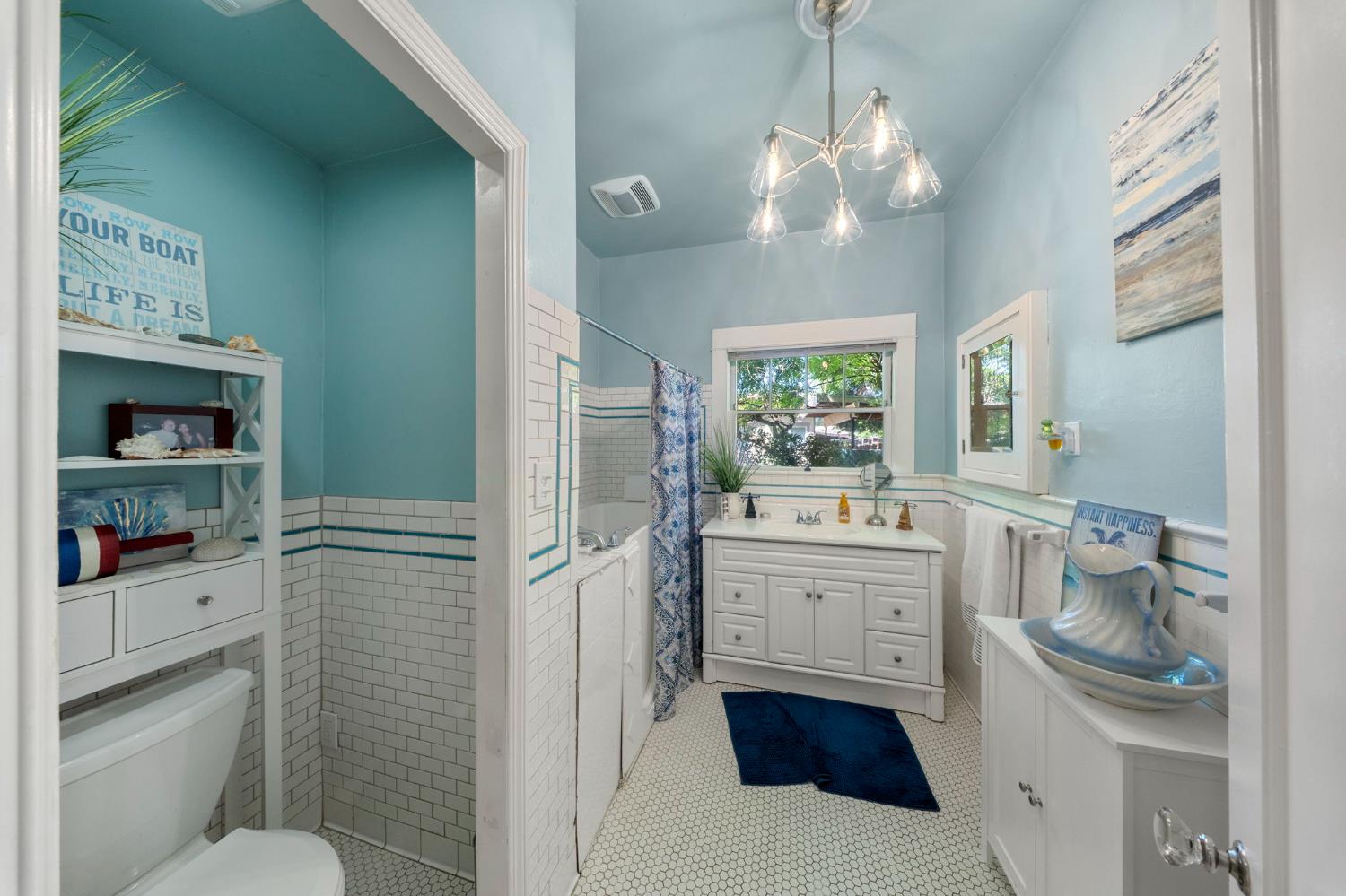 604 Maze Blvd, Modesto, CA 95351