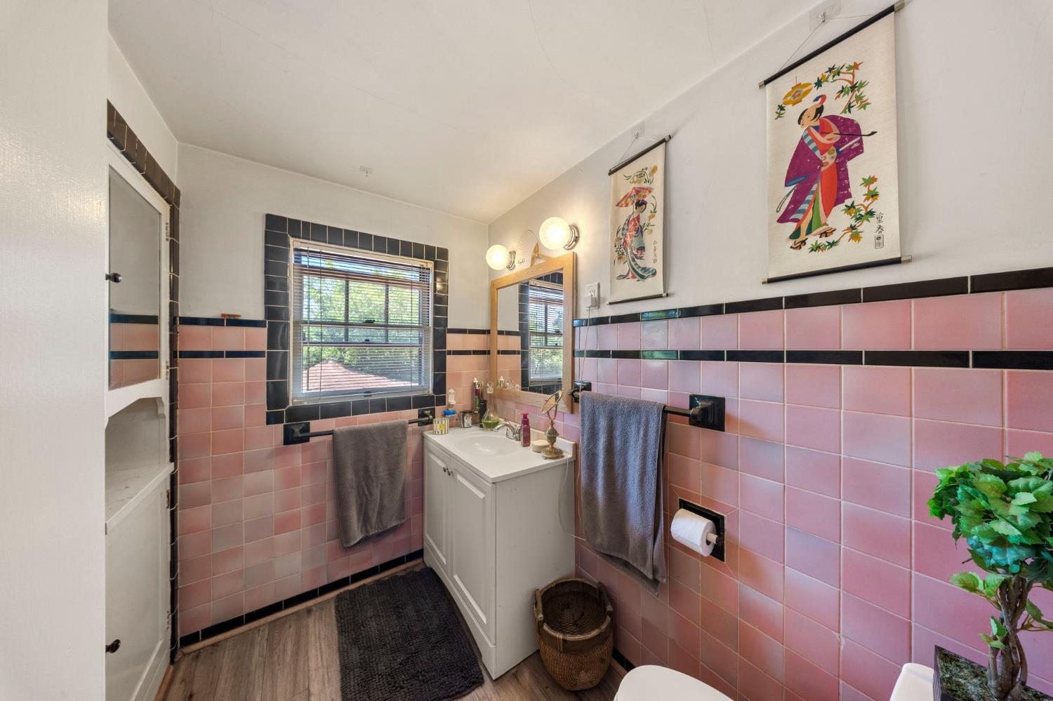 604 Maze Blvd, Modesto, CA 95351