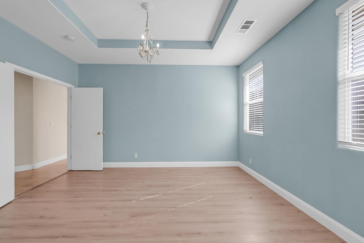 2461 S Mountainside Dr, Los Banos, CA 93635