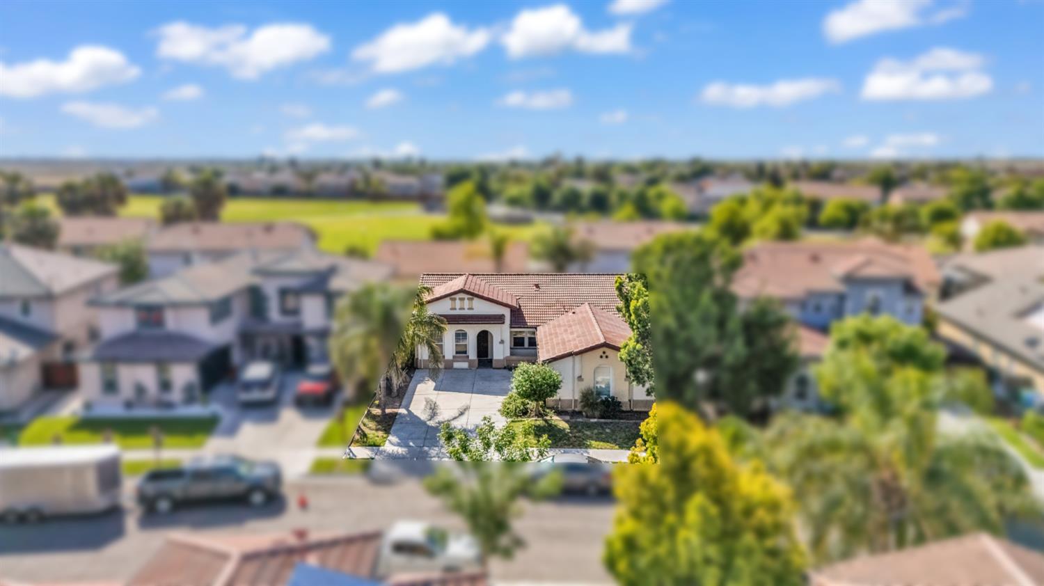2461 S Mountainside Dr, Los Banos, CA 93635