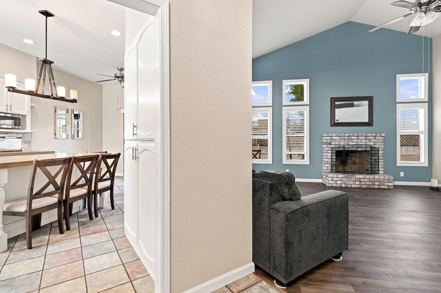 245 Douma Way, Ripon, CA 95366
