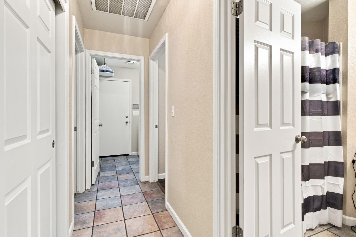 245 Douma Way, Ripon, CA 95366