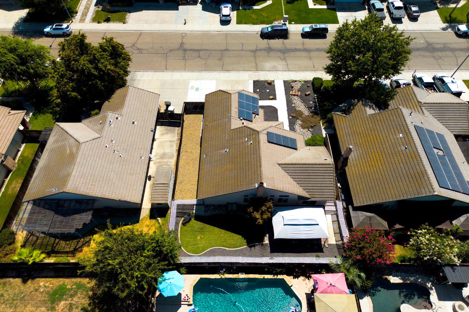 245 Douma Way, Ripon, CA 95366