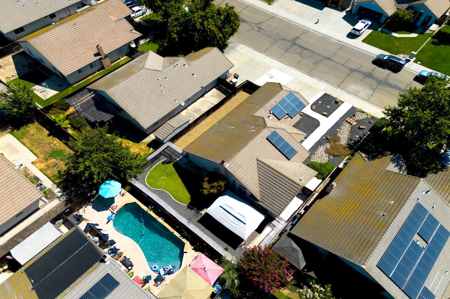 245 Douma Way, Ripon, CA 95366