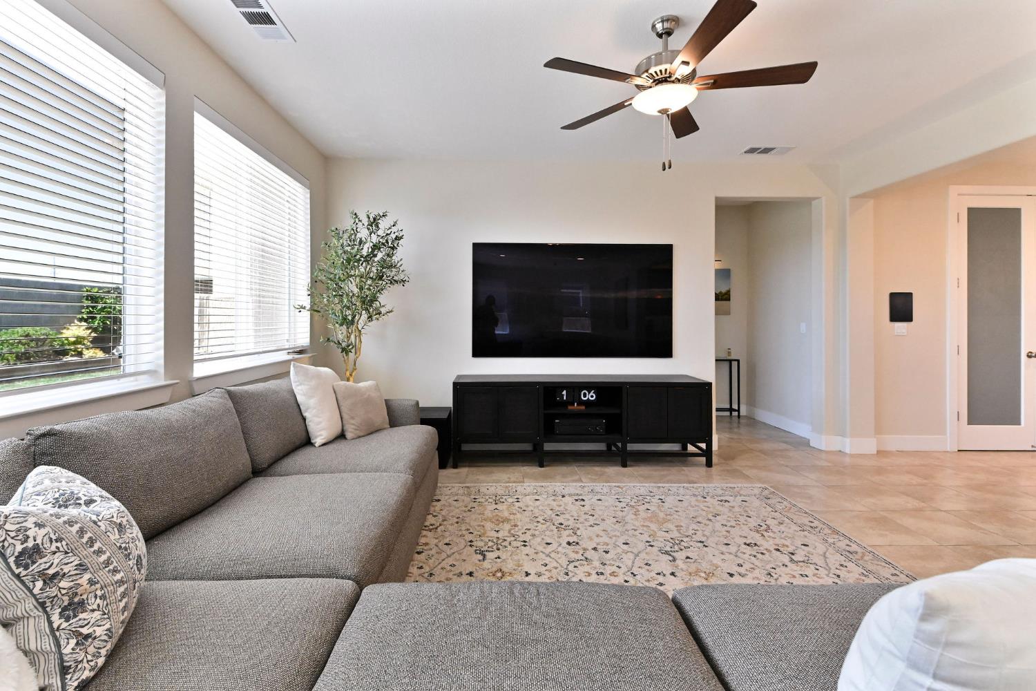 1849 Birdie Ave, Manteca, CA 95337