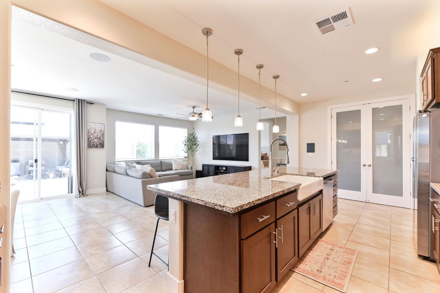 1849 Birdie Ave, Manteca, CA 95337