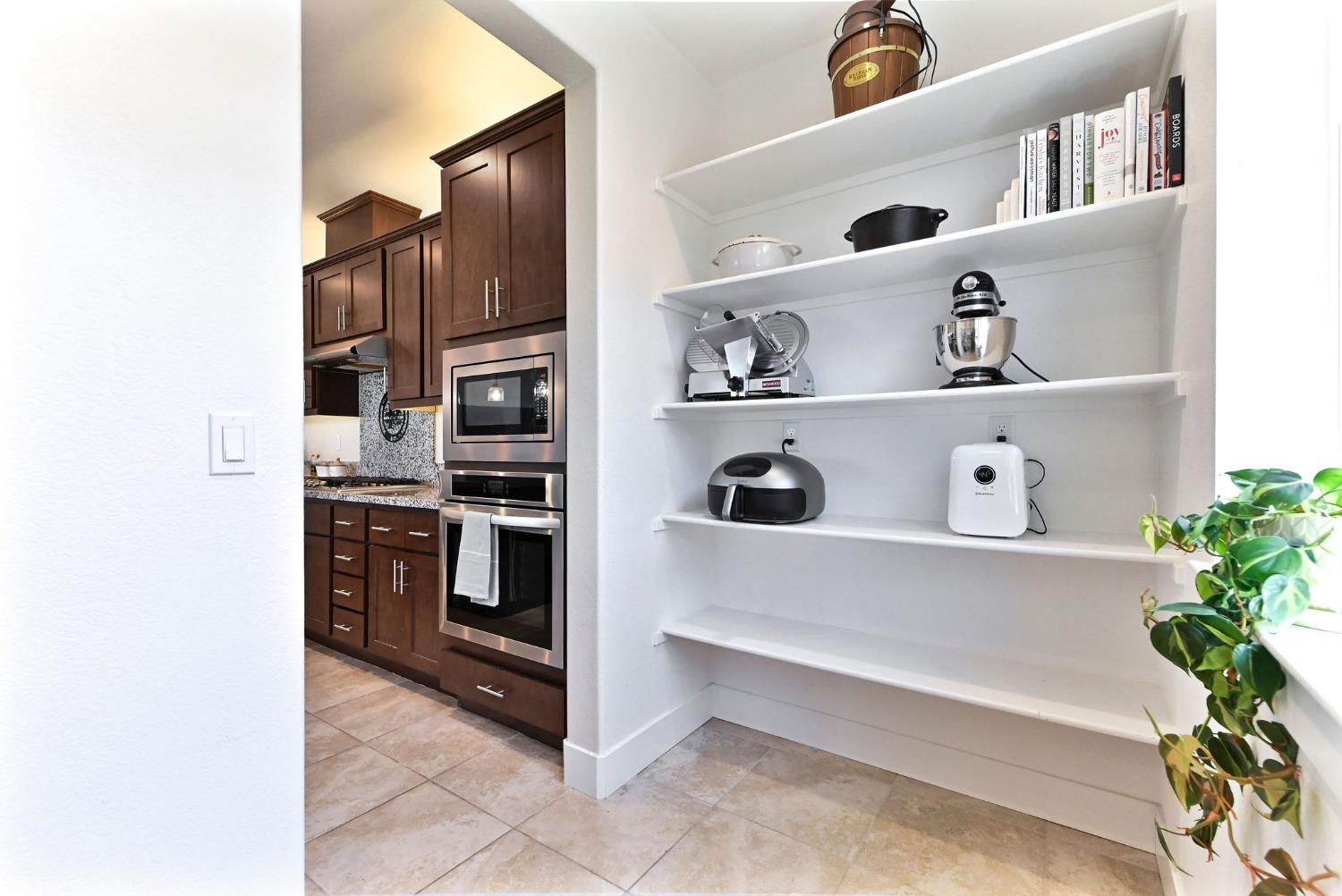 1849 Birdie Ave, Manteca, CA 95337
