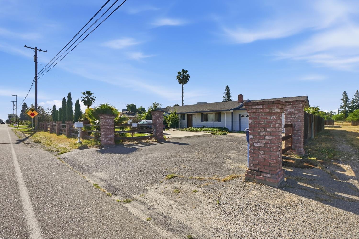 6845 Camellia Dr, Atwater, CA 95301