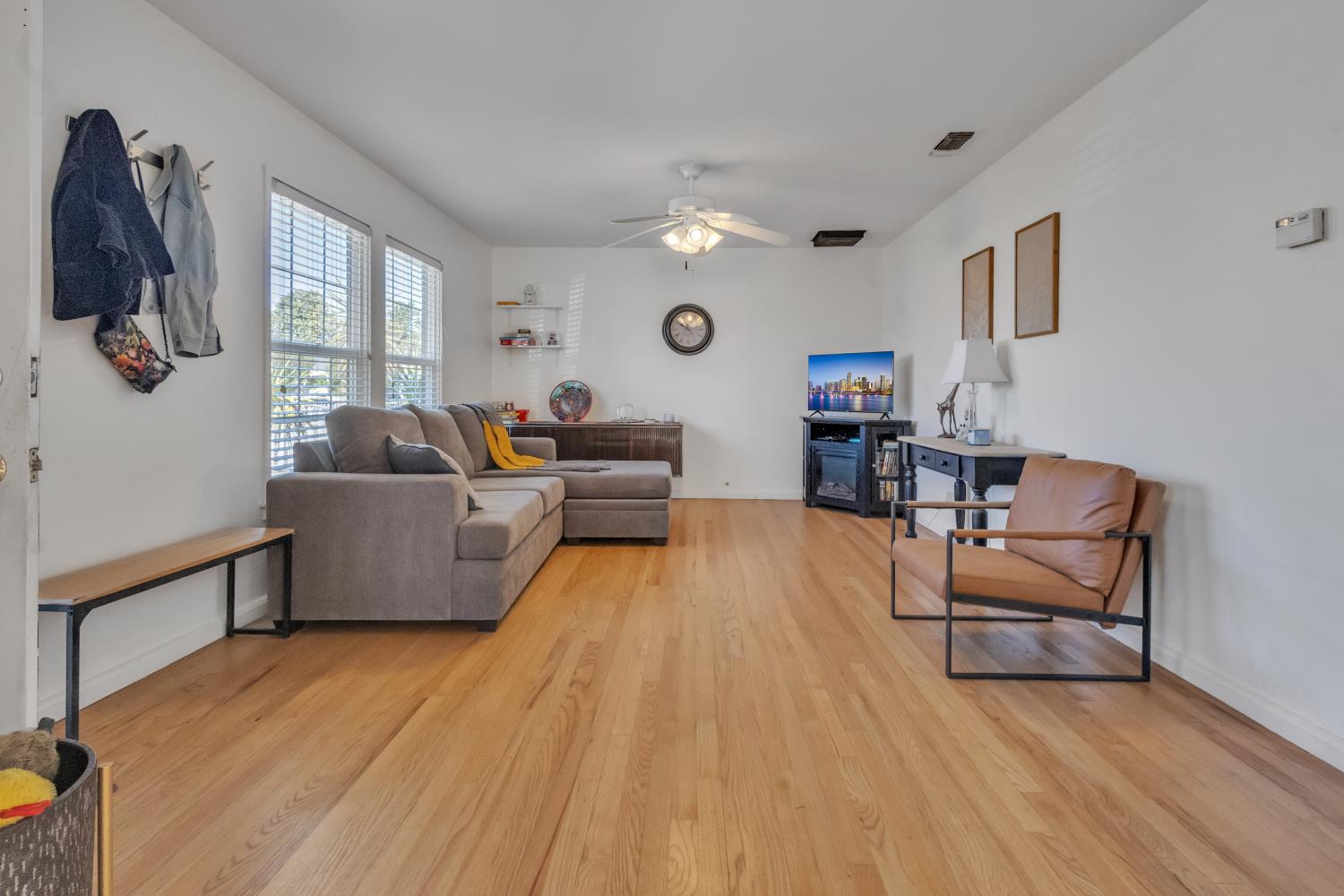 628 Fir St, Manteca, CA 95336