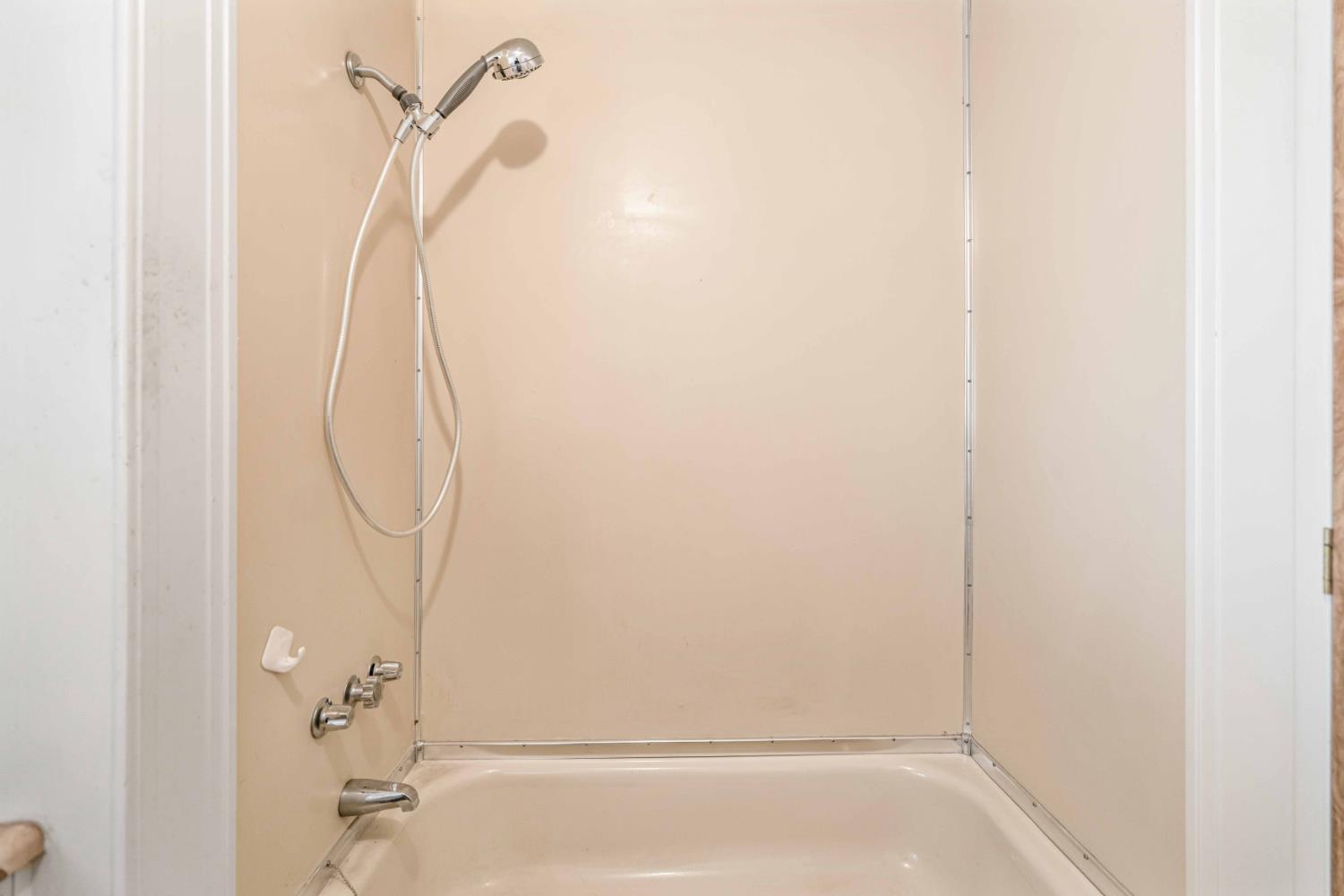 1400 N Tully Rd #114, Turlock, CA 95380
