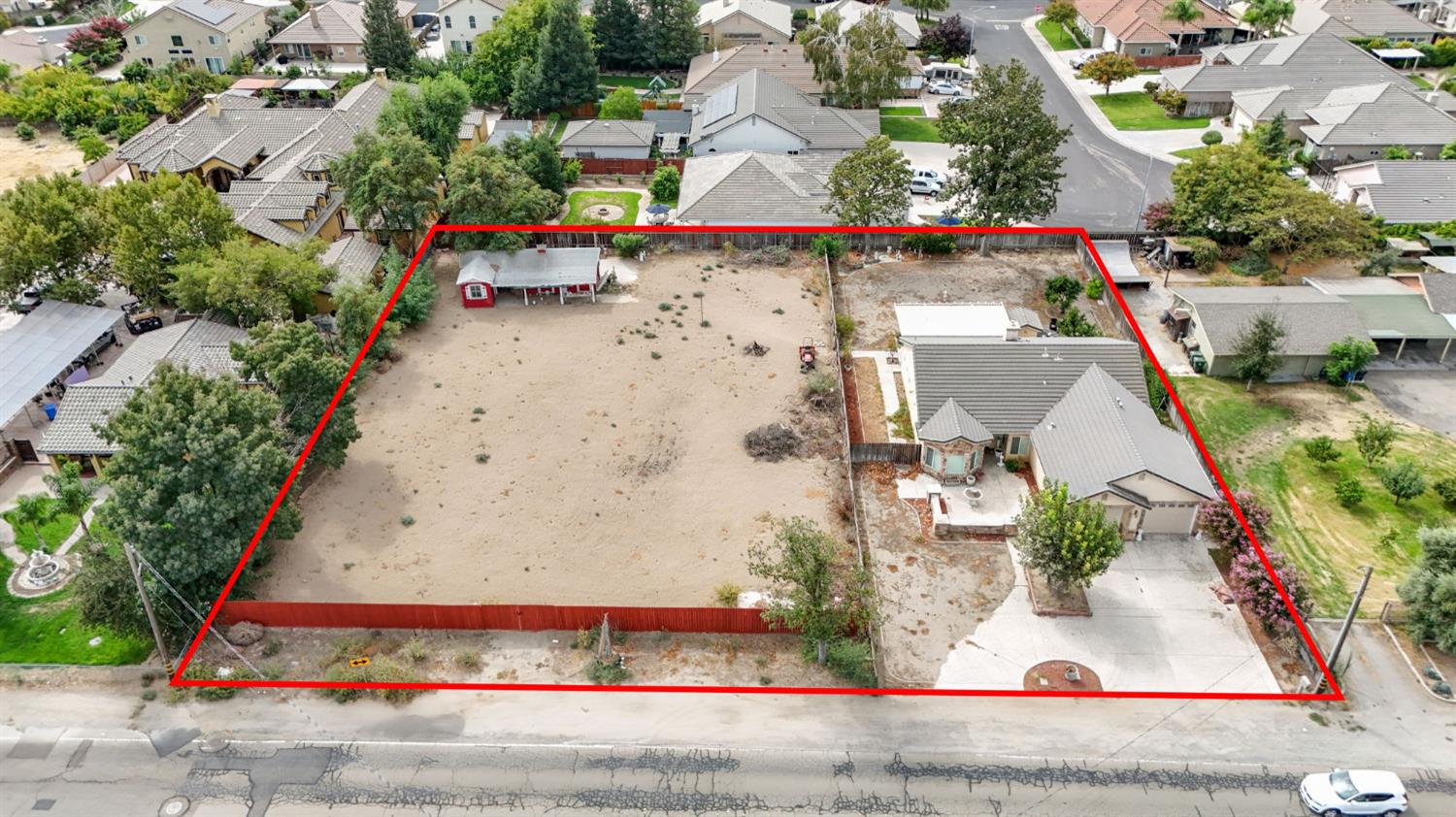 984 E Woodward Ave, Manteca, CA 95337