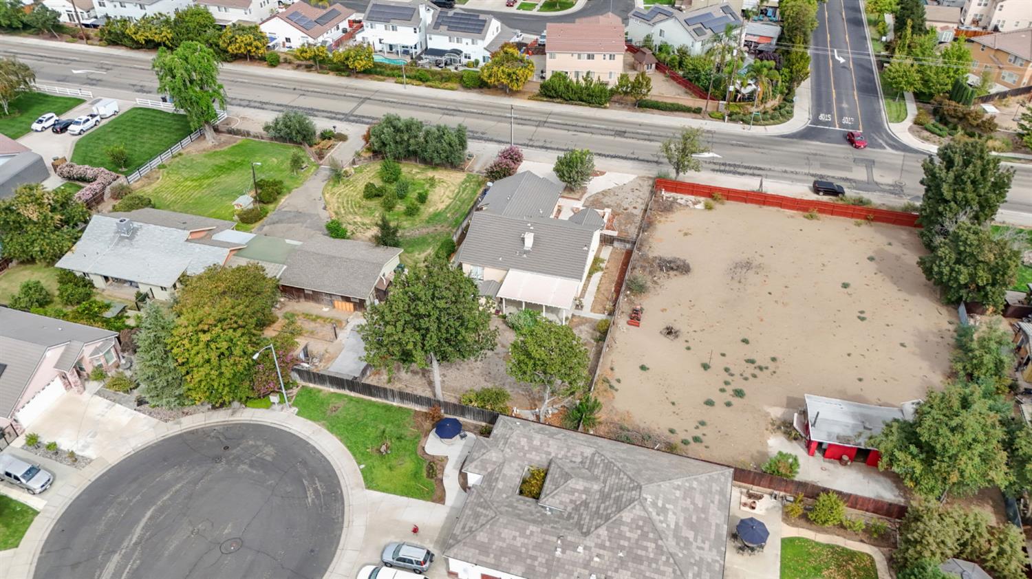 984 E Woodward Ave, Manteca, CA 95337