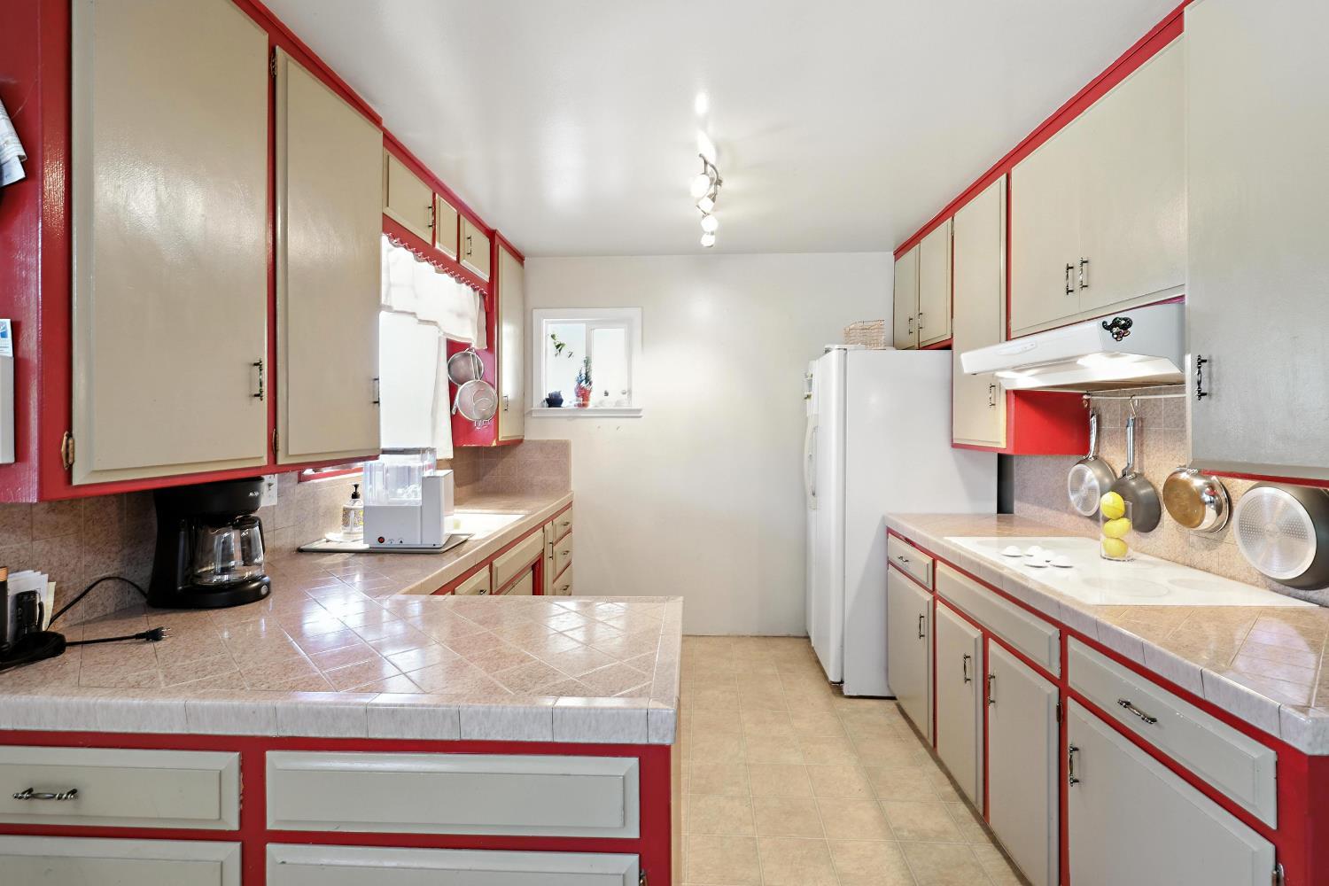 1608 Ohio Ave, Modesto, CA 95358