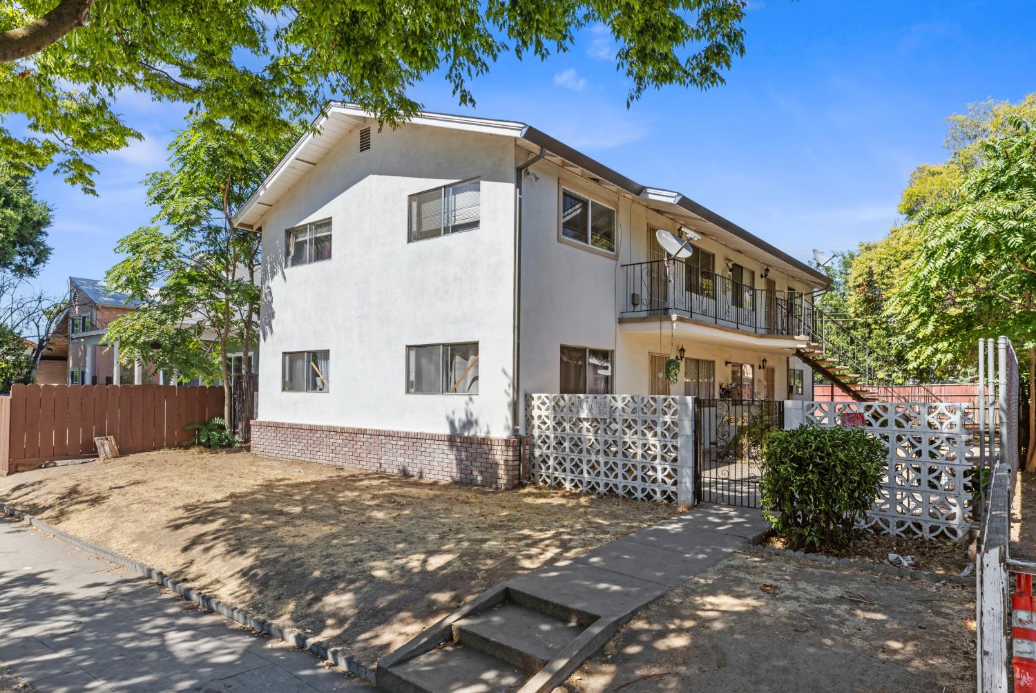 814 2nd St, Modesto, CA 95351