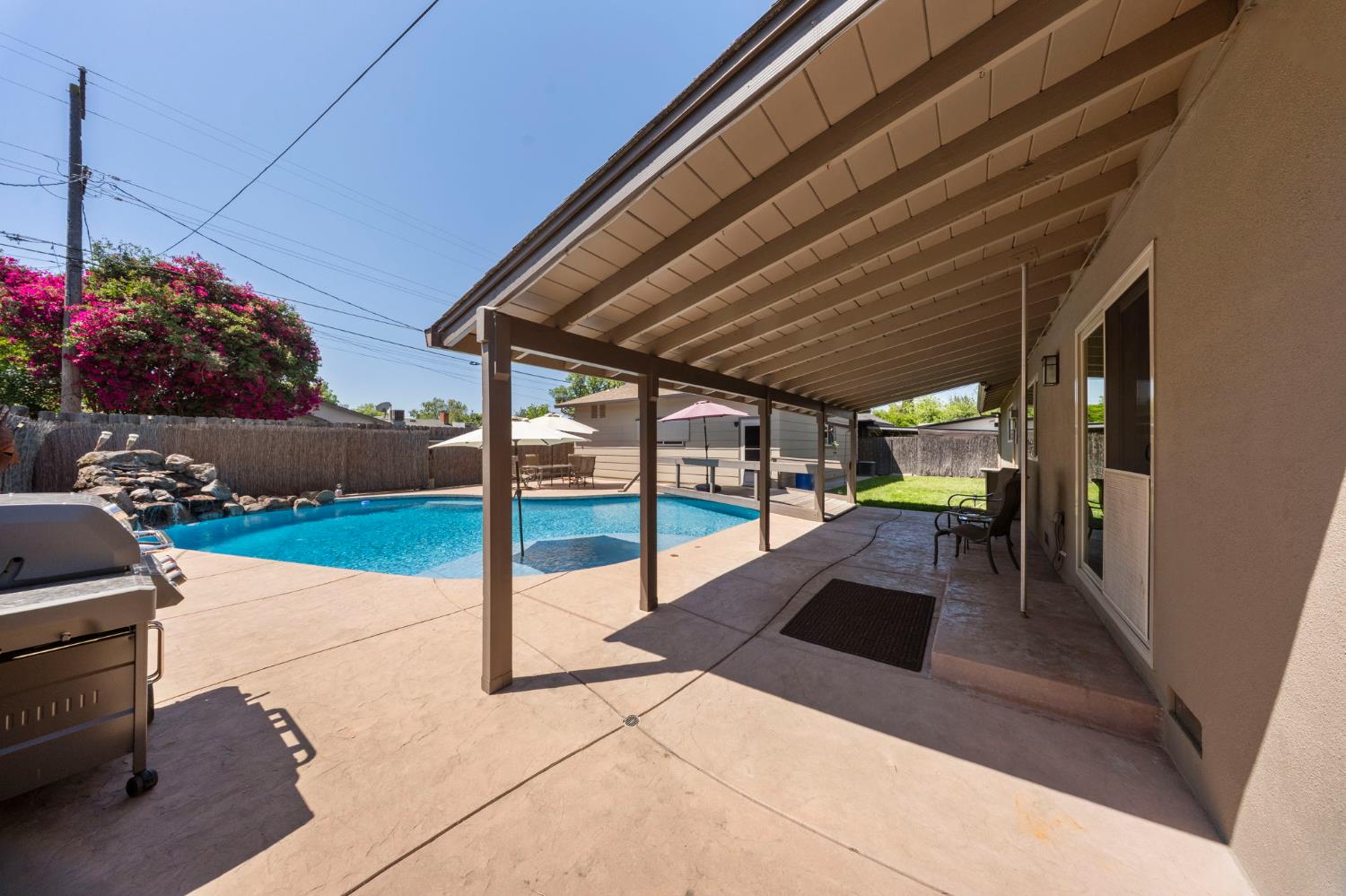 1404 Pepperwood Dr, Modesto, CA 95350