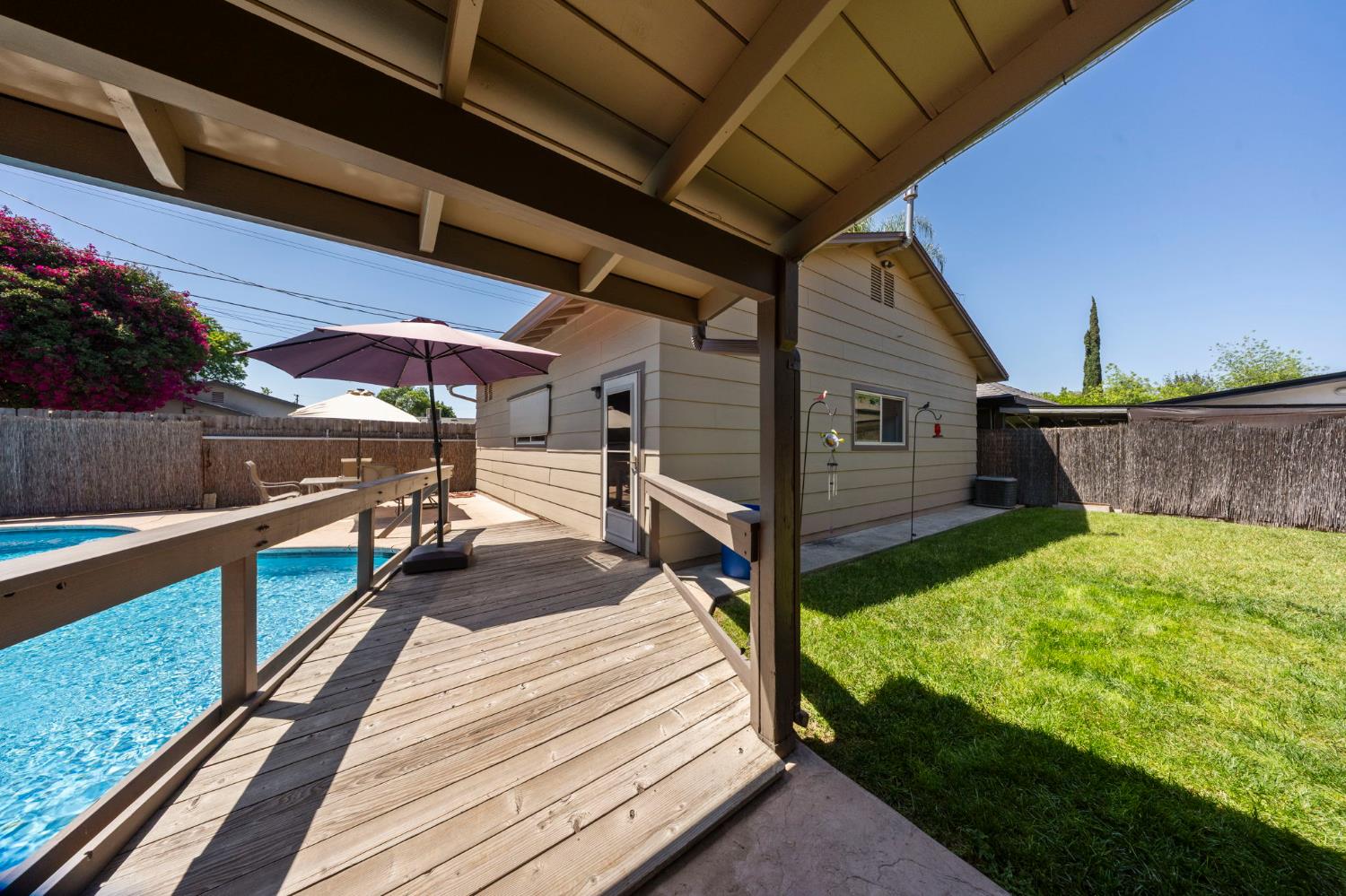 1404 Pepperwood Dr, Modesto, CA 95350
