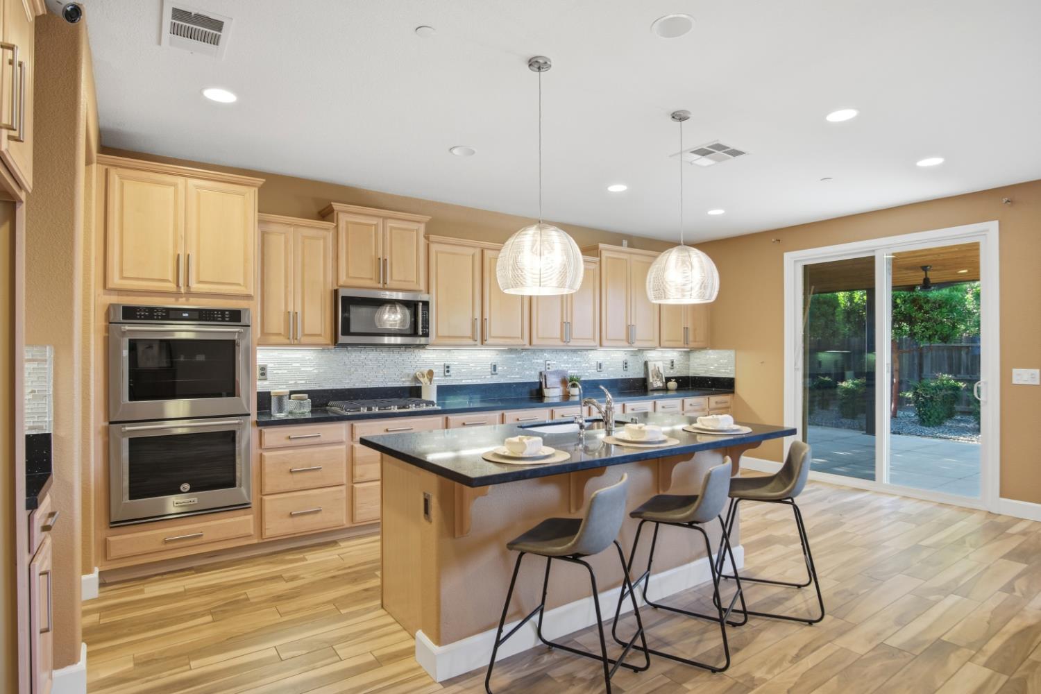 655 Mono St, Manteca, CA 95337