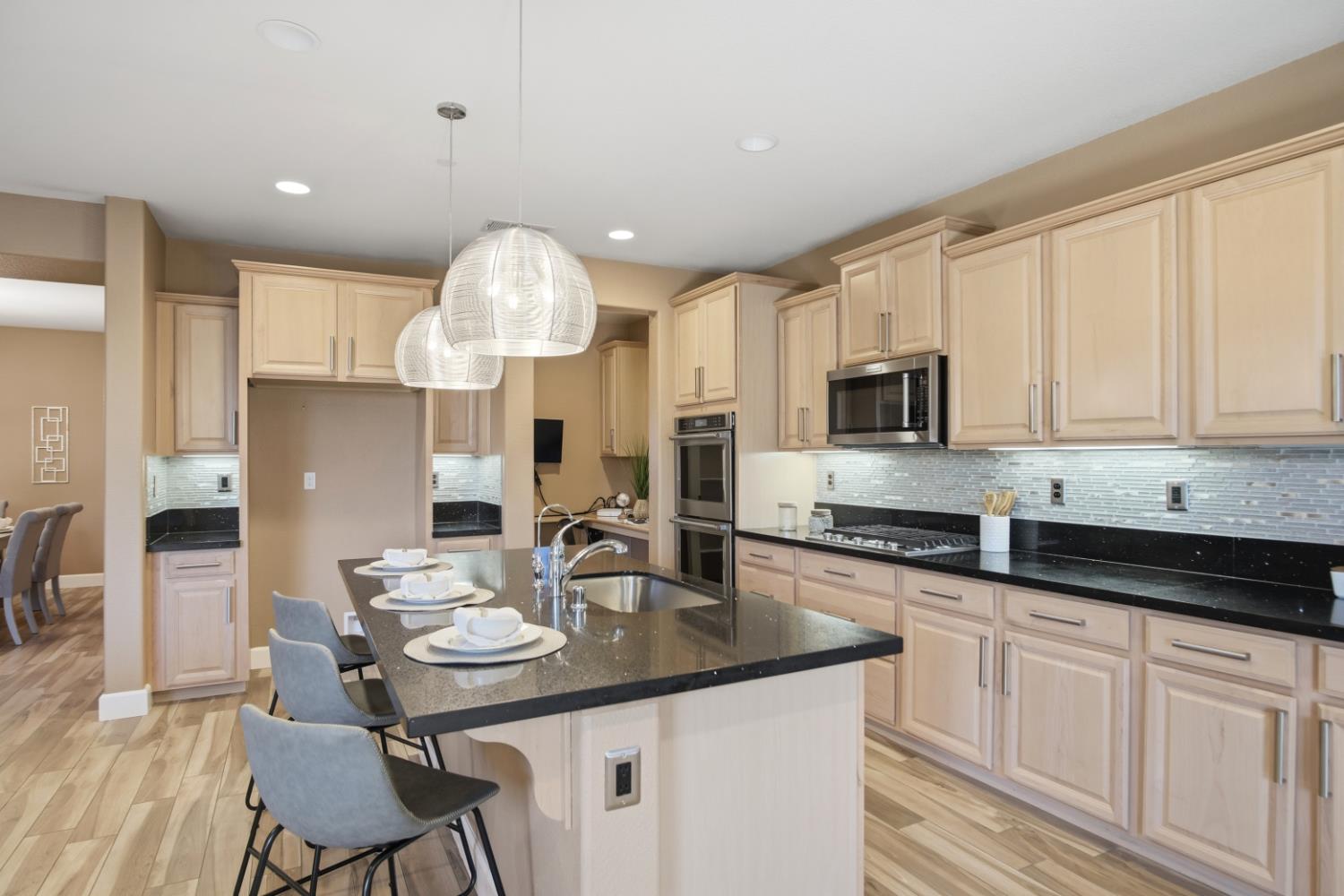 655 Mono St, Manteca, CA 95337
