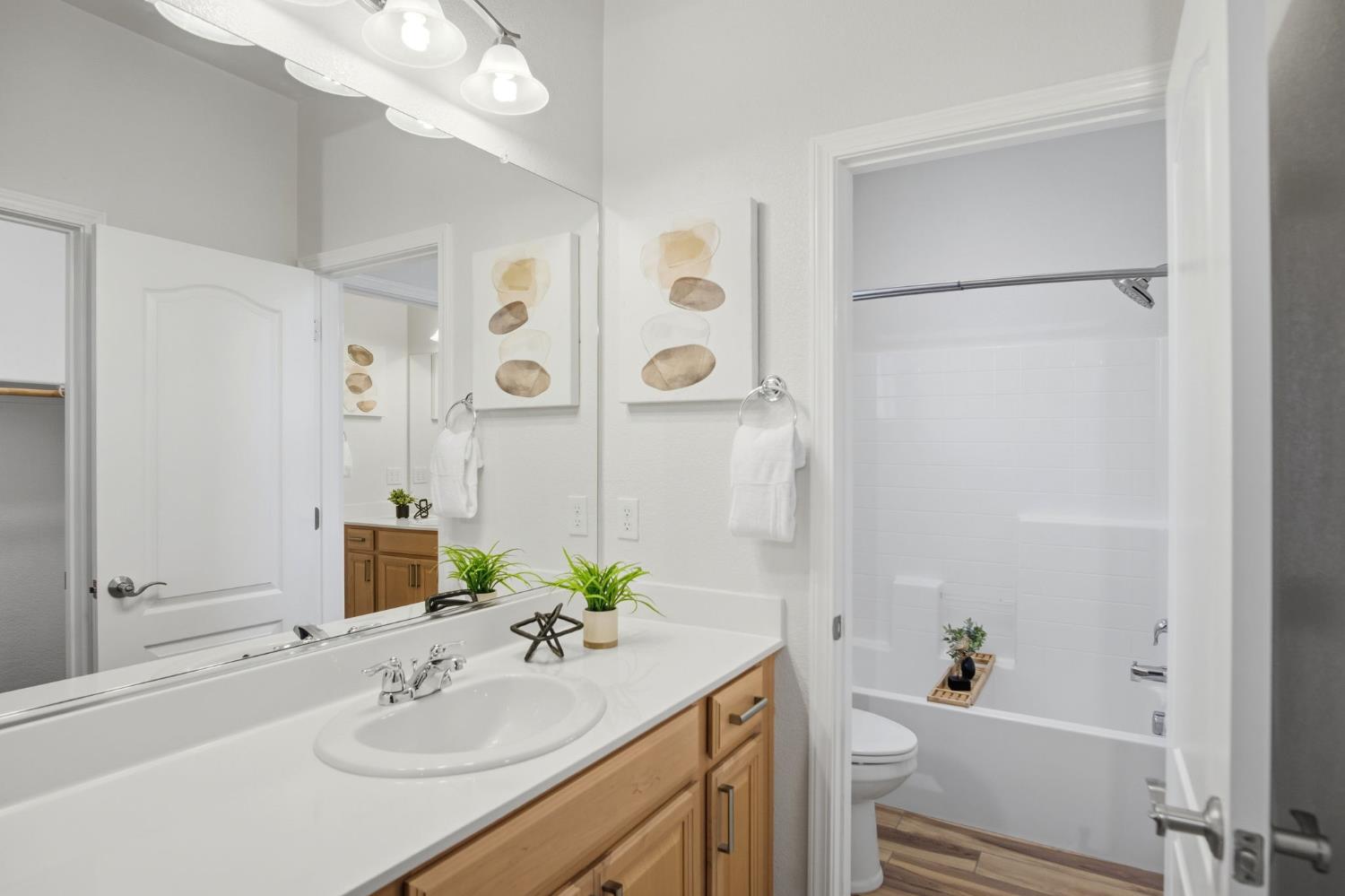 655 Mono St, Manteca, CA 95337