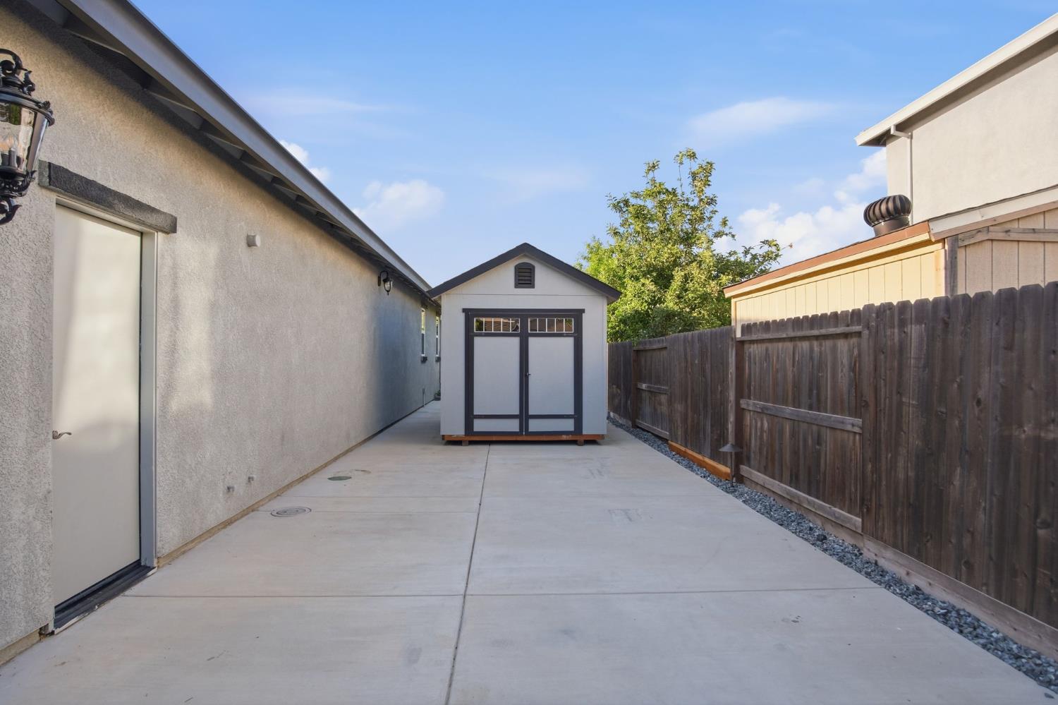 655 Mono St, Manteca, CA 95337