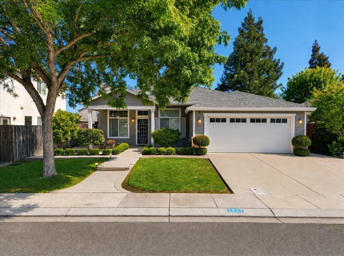 1917 Generations Dr, Modesto, CA 95356