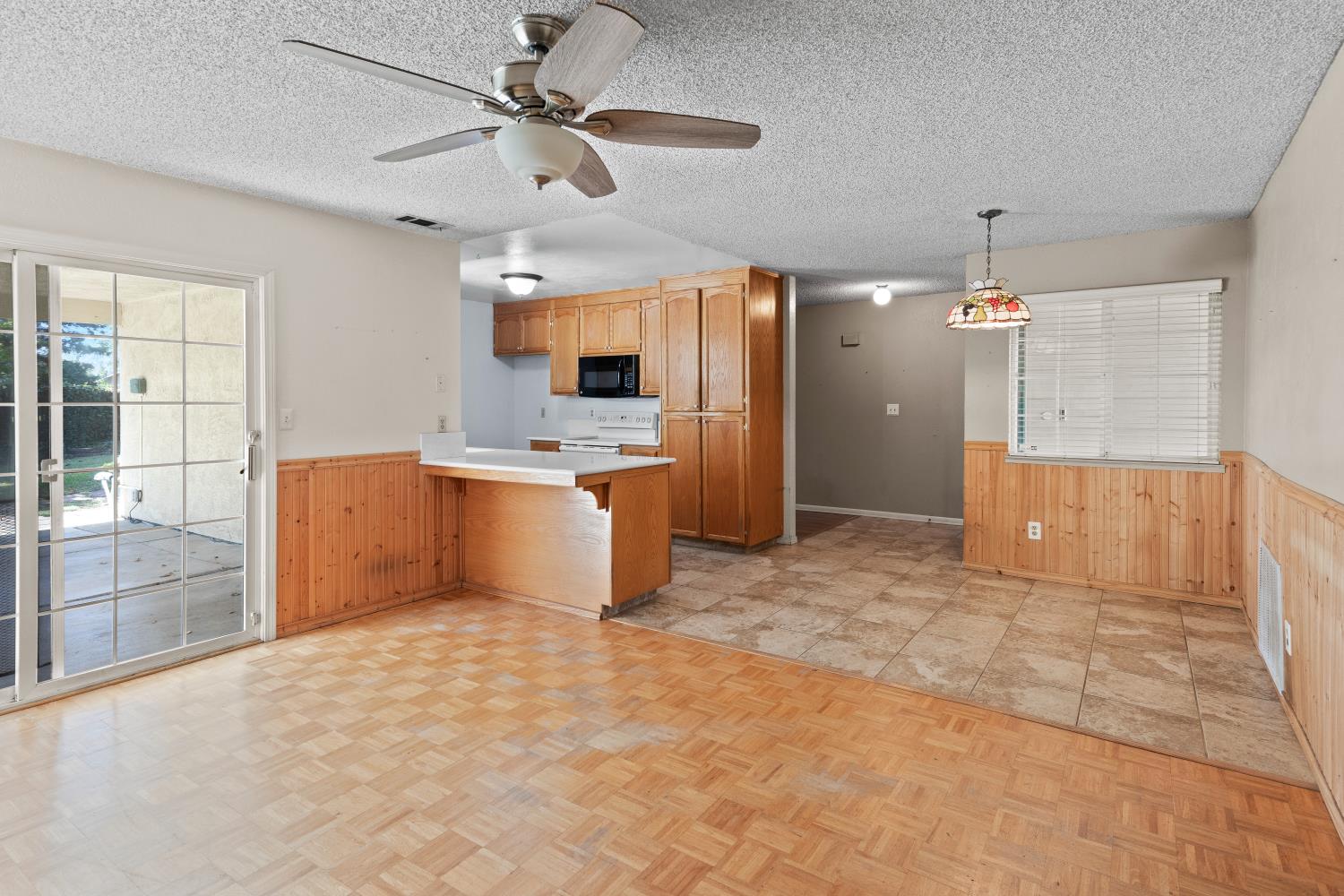 986 Pebble Way, Manteca, CA 95336