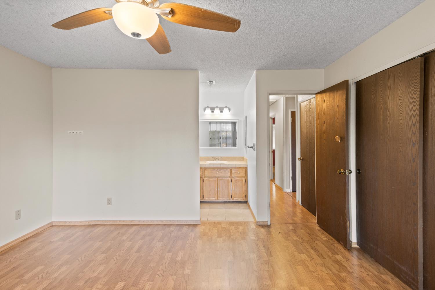 986 Pebble Way, Manteca, CA 95336