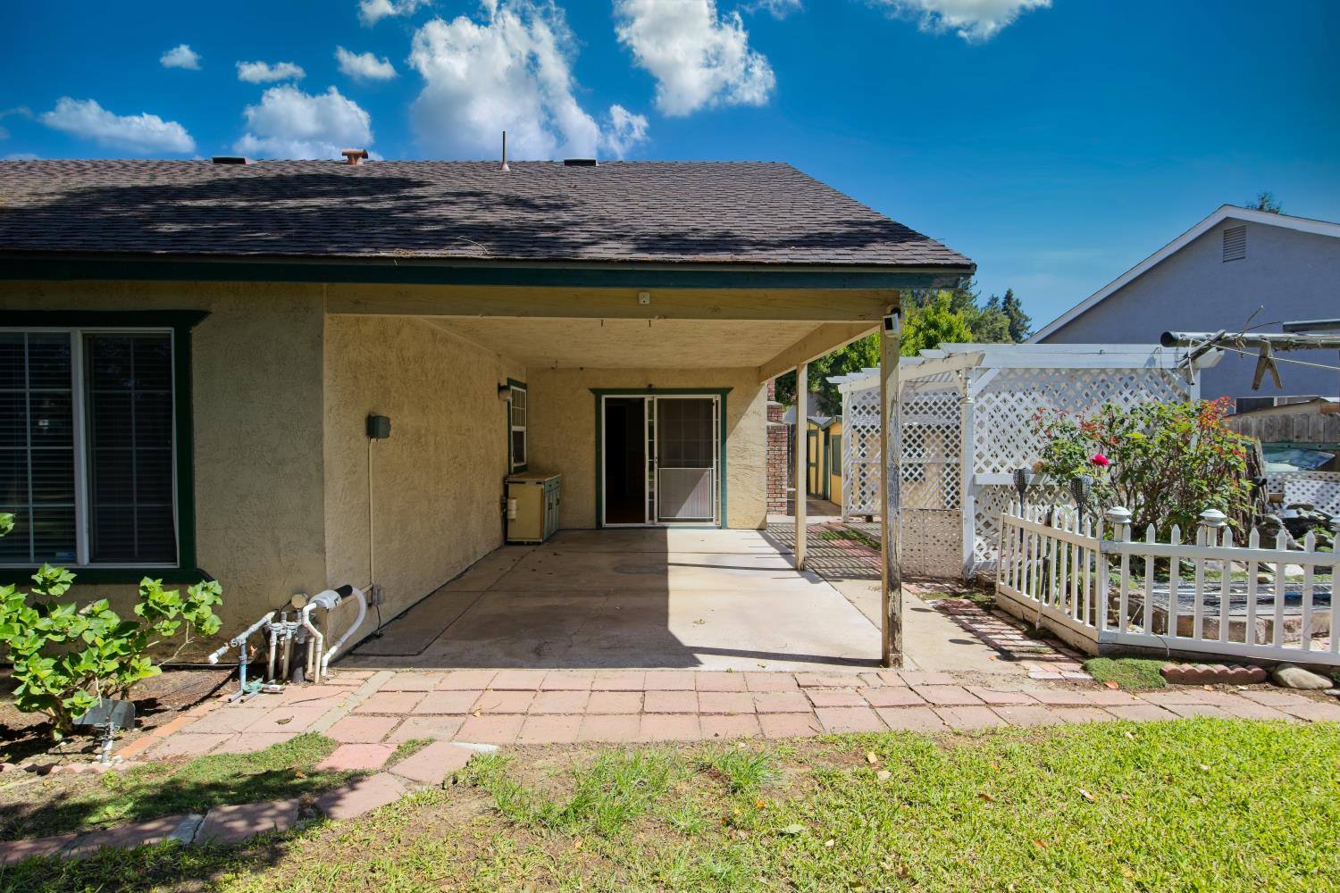 986 Pebble Way, Manteca, CA 95336