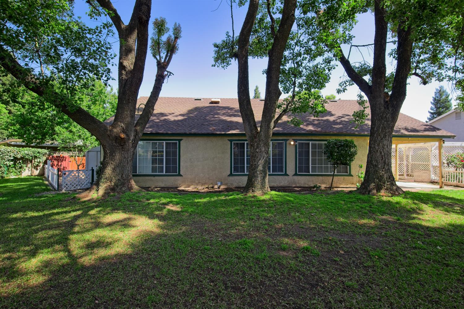 986 Pebble Way, Manteca, CA 95336