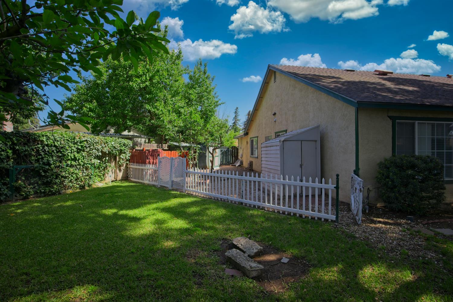 986 Pebble Way, Manteca, CA 95336