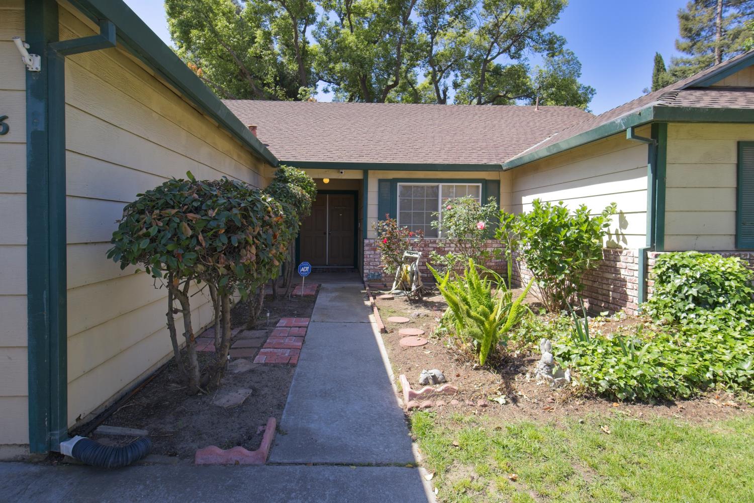 986 Pebble Way, Manteca, CA 95336