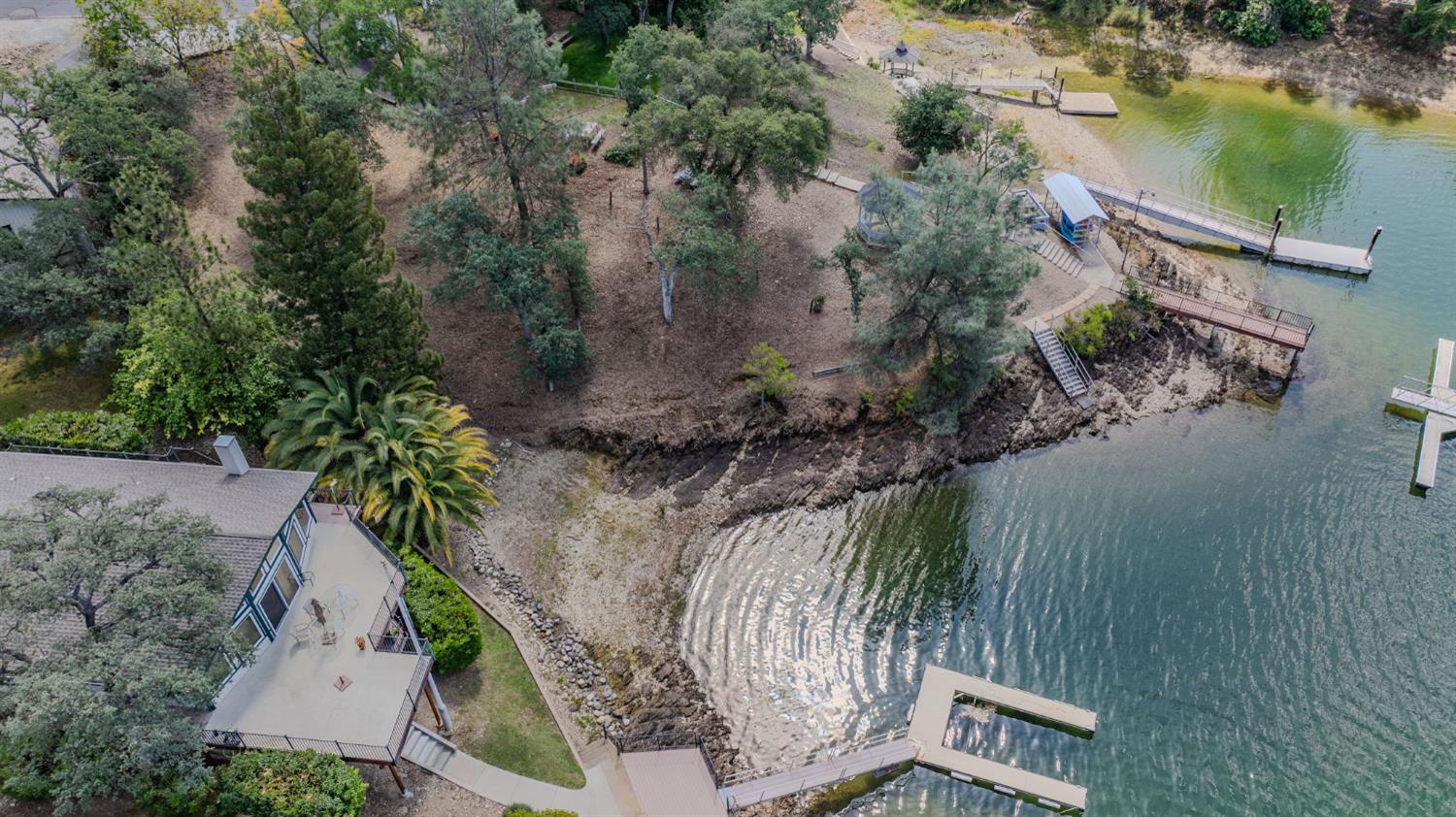 904 Foothill Rd, Copperopolis, CA 95228