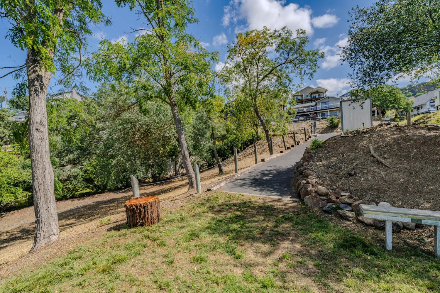 904 Foothill Rd, Copperopolis, CA 95228