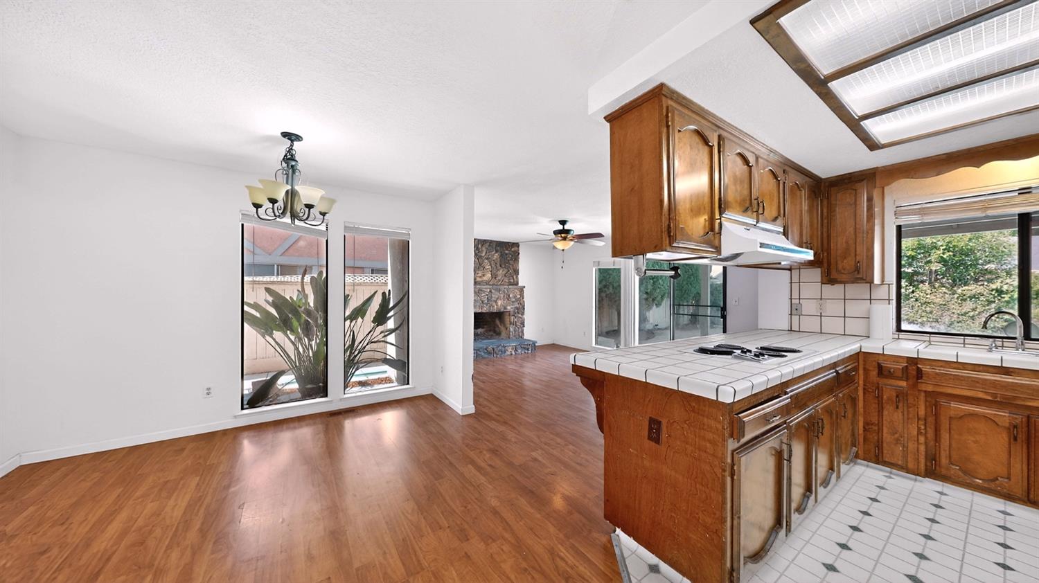 2401 Ellison Dr, Modesto, CA 95355