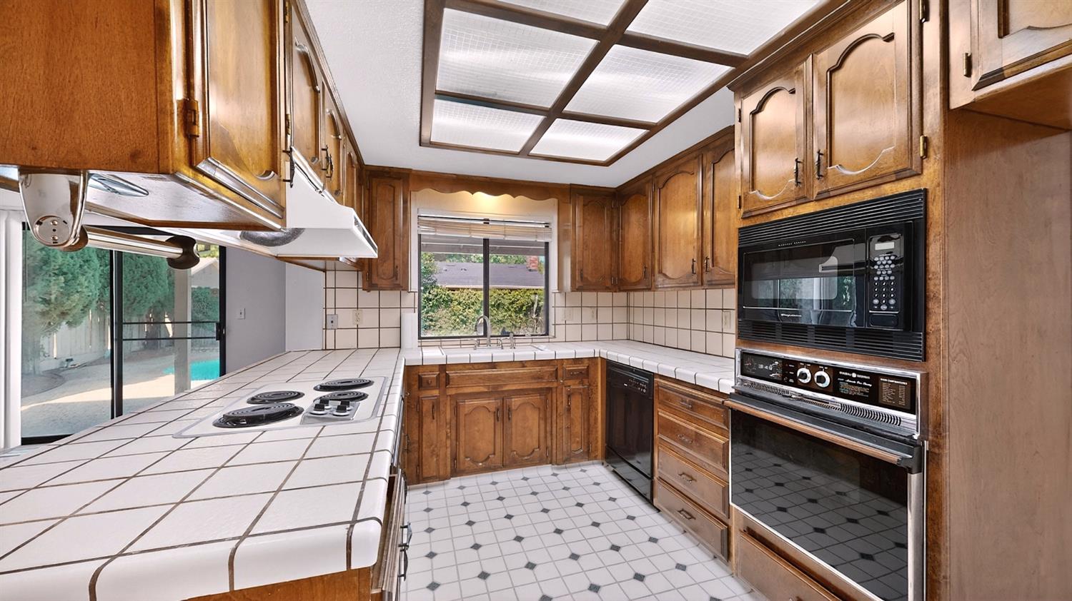 2401 Ellison Dr, Modesto, CA 95355