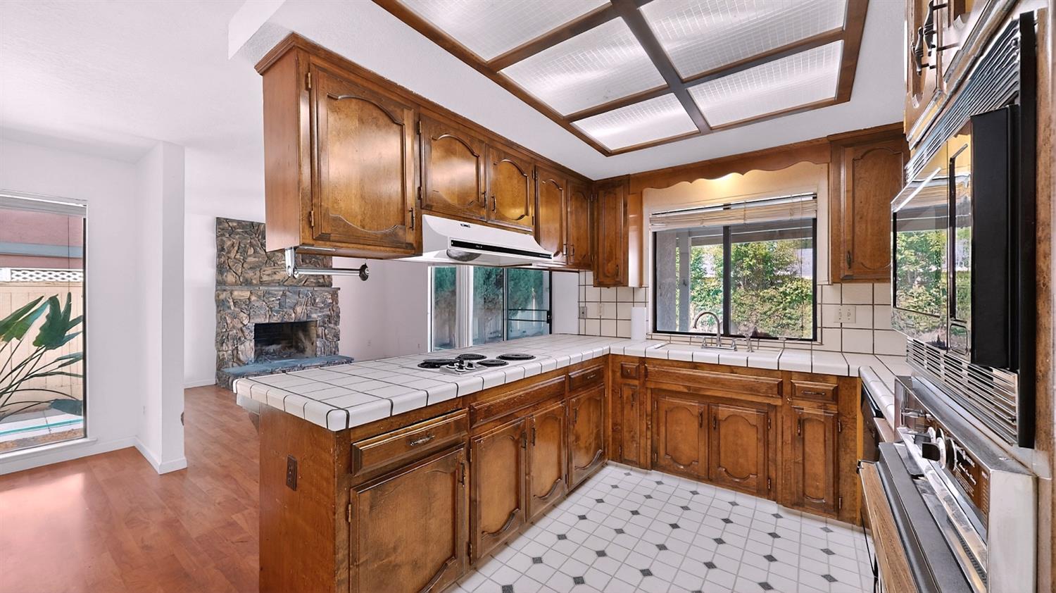 2401 Ellison Dr, Modesto, CA 95355